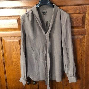 Ann Taylor mauve silk tie neck blouse shirt m